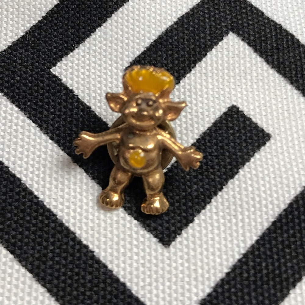 Vintage Troll gold yellow button/hair